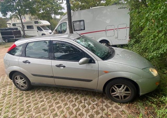 Ford Focus, 1,6l, Automatik, kein TÜV, Anh...