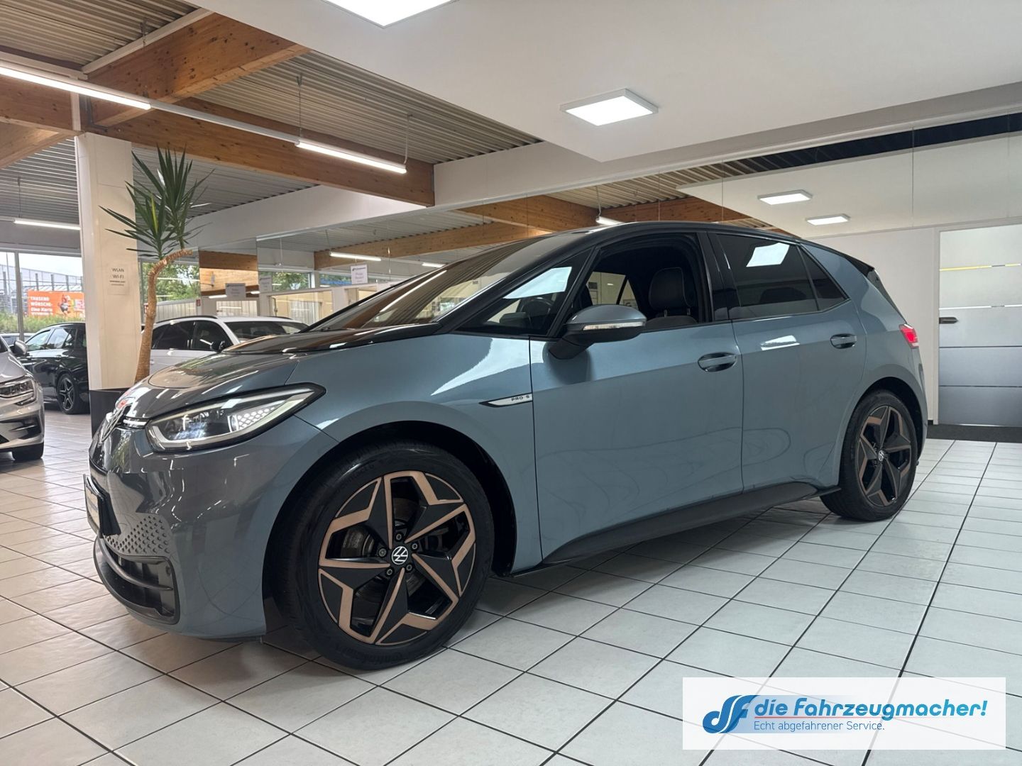 Fahrzeugabbildung Volkswagen ID.3 Pro S 150 kW Tour HUD StandHZG Navi Digital