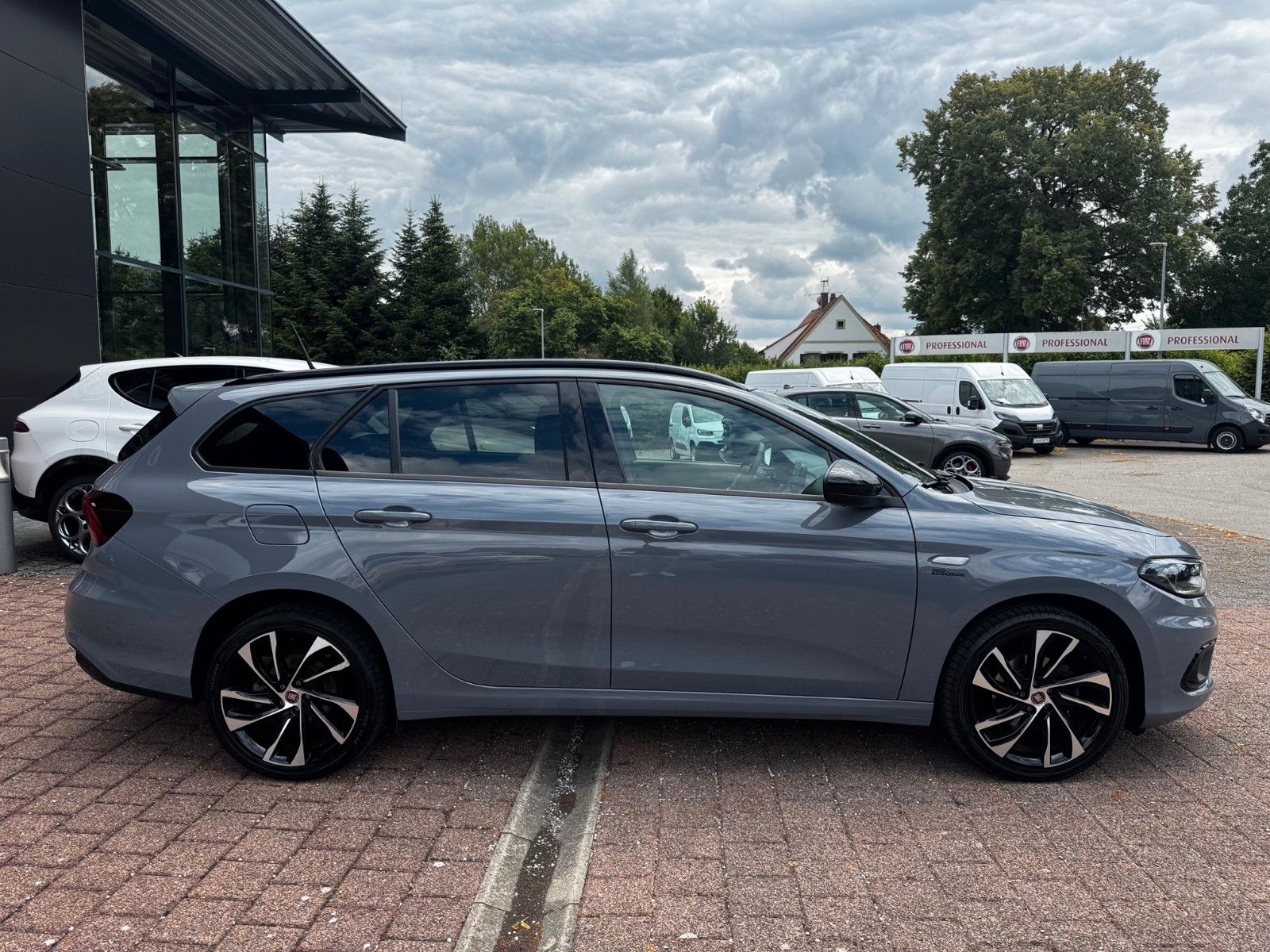 Fahrzeugabbildung Fiat Tipo Kombi 1,4 S-Design 120PS KAMERA NAVI ACC
