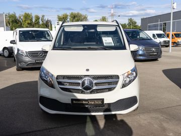 Mercedes V 220 - 7