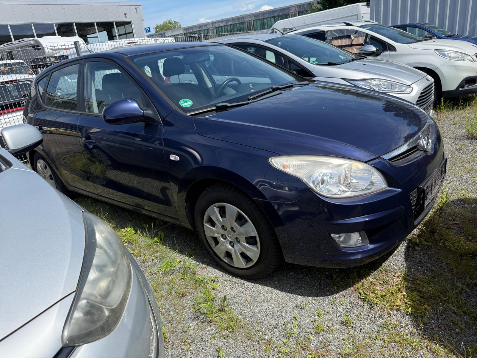 Hyundai i30 2.0 LPG GUTER ZUSTAND zahnriemen neu