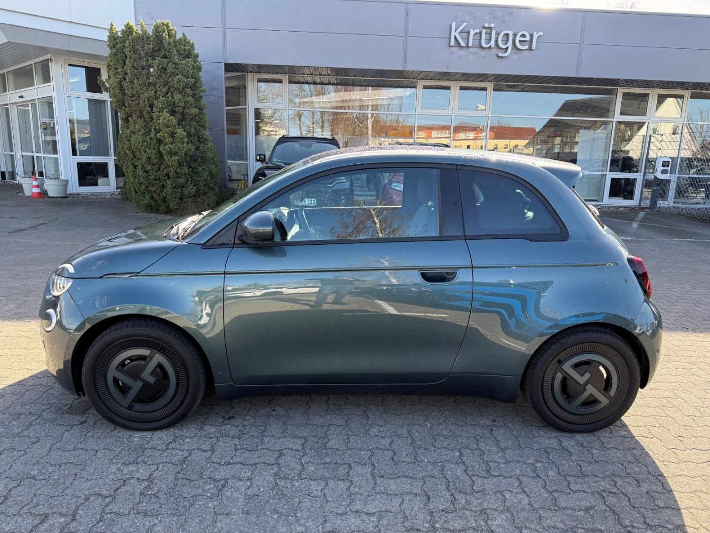 Fahrzeugabbildung Fiat 500e e Giorgio Armani Collectors Edition