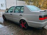 Volkswagen VW Vento 1,8 - Volkswagen Vento: 1.8