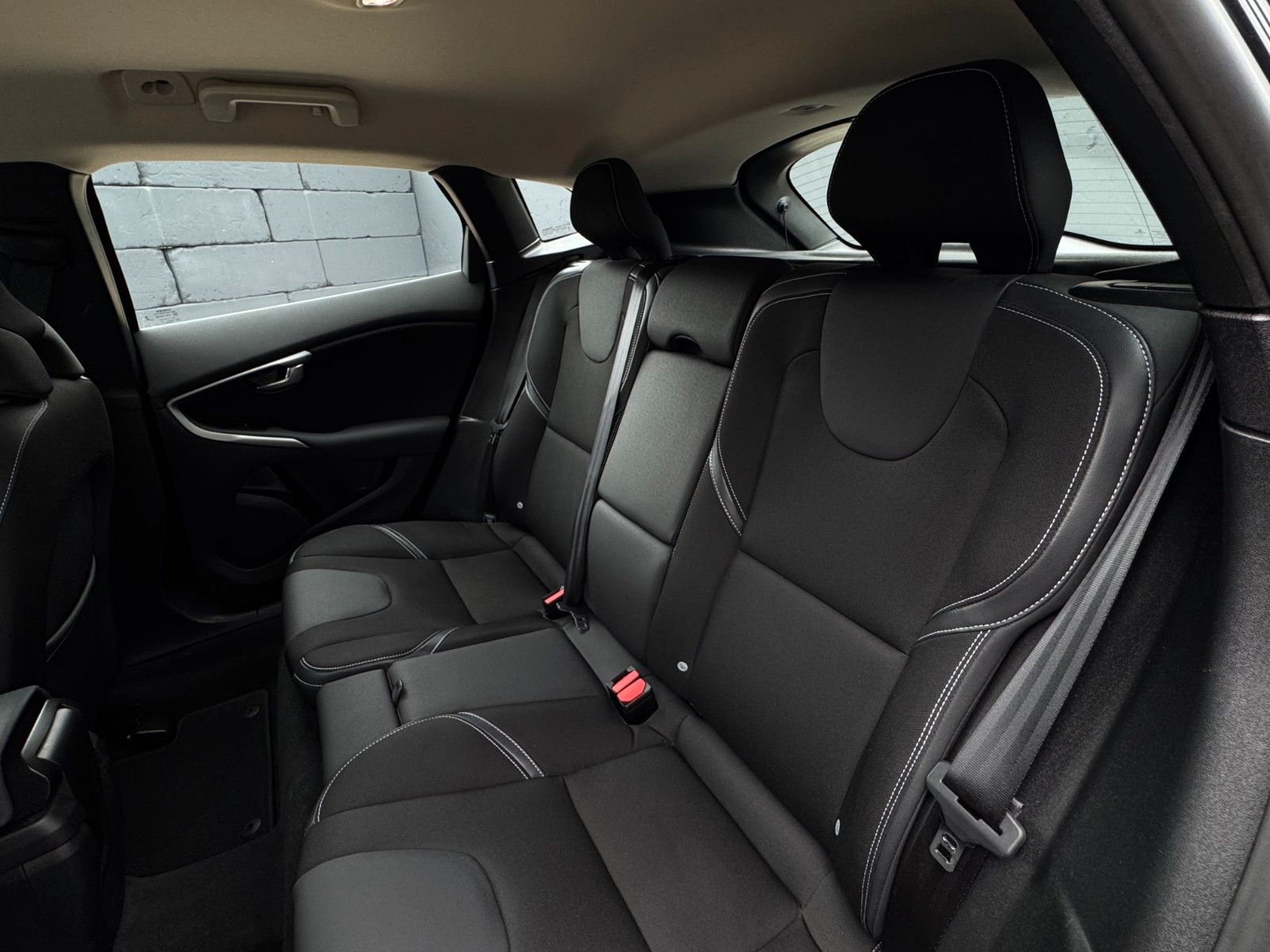 Fahrzeugabbildung Volvo V40 1.5 112kw/152ps Autom. Kam Temp Navi Sensus