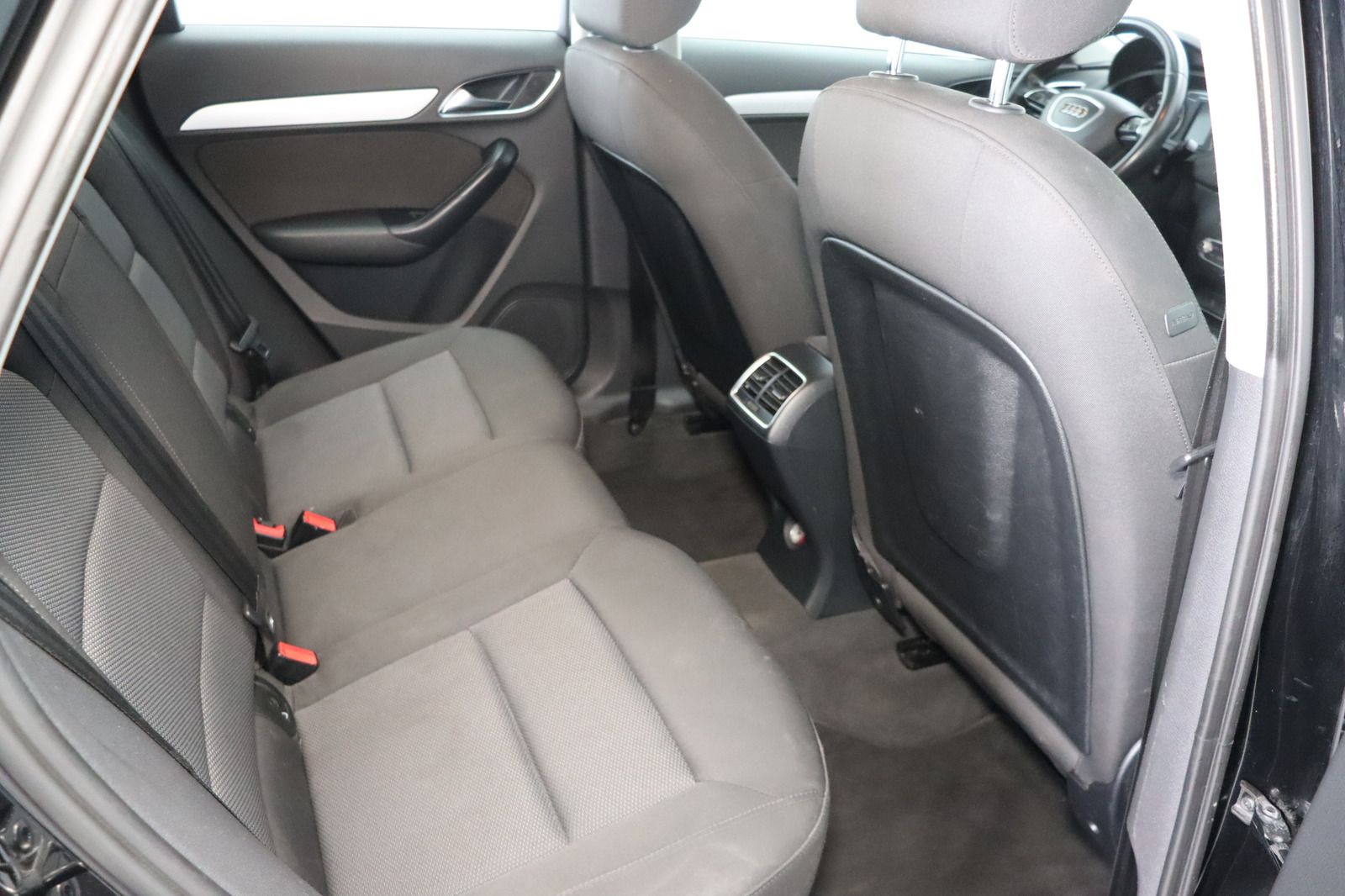 Fahrzeugabbildung Audi Q3 1.4TFSI * Sitzhzg. * PDC * Keyless