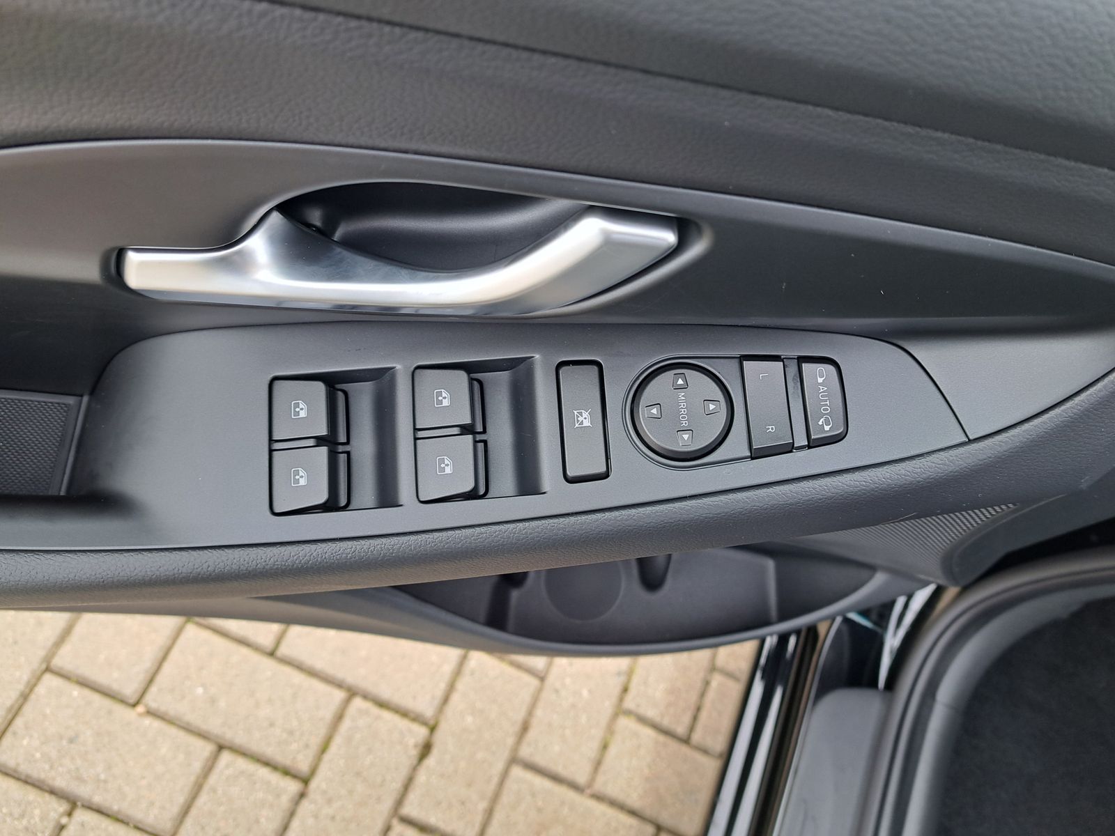 Fahrzeugabbildung Hyundai i30 LED NAVI KAMERA WINTERPAKET TEMPO ALU