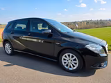 Mercedes-Benz B 180 BlueEFFICIENCY - - gebrauchte Mercedes-Benz B 180 aus dem Jahr 2012
