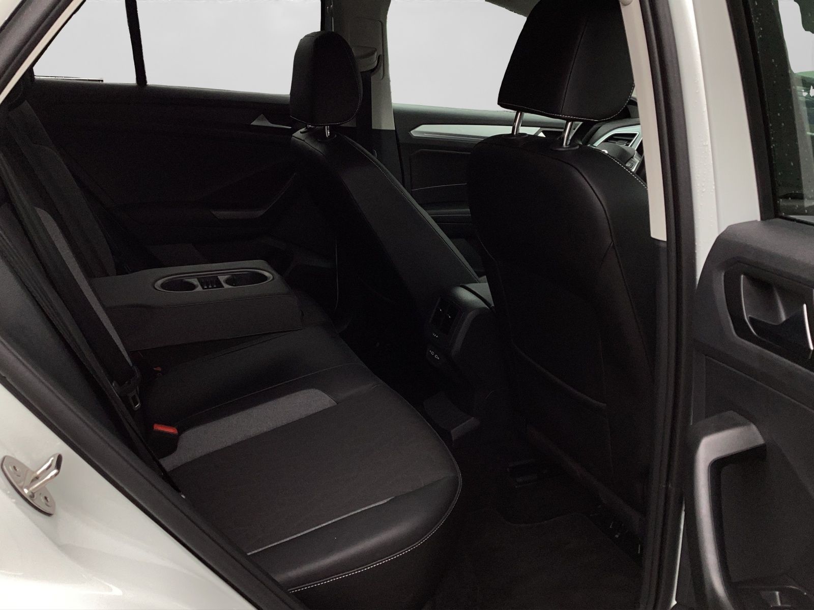 Volkswagen T-Roc - Bild 6