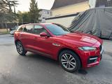 Jaguar F-Pace20d R-Sport Panorama |Navi |Elek.Sitz| RFK - rote Jaguar F-Pace