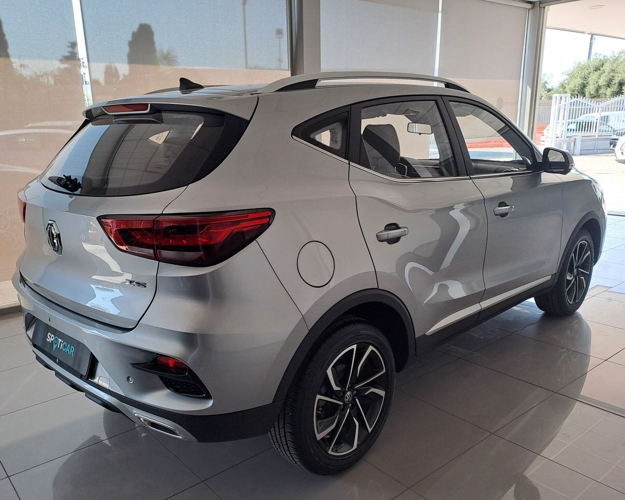 MG ZS