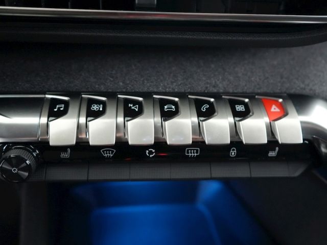 3008 ALLURE PACK AUTOMATIK+RÜCKFAHRKAMERA+SITZHE