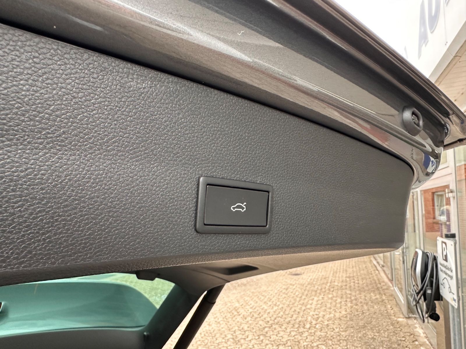 Fahrzeugabbildung SEAT Ateca FR 1.5 TSI DSG AHK/ACC/NAVI/LED/eHeck/SHZ