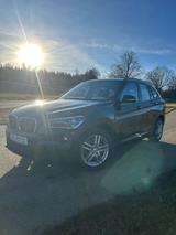 BMW x1 F48 M-paket, LED, AHK, 2. Hand, Unf... - BMW X1 F48 mit Benzin-Antrieb