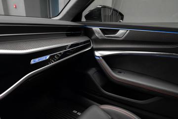 2025 AUDI RS6 缩略图 19