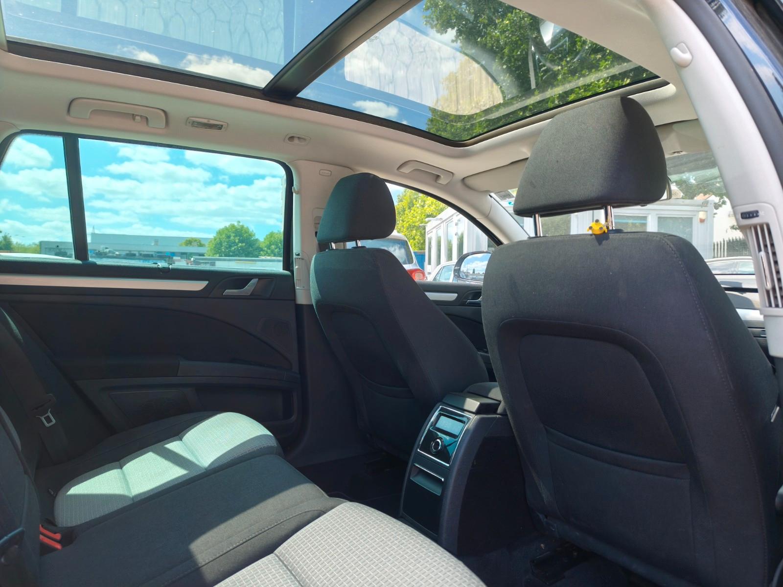 Skoda Superb 2013 — photo 13