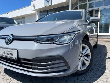 Volkswagen Golf VIII Life 1.0 TSI+LED+ACC+RFK+PDC+CLIMA+SHZ