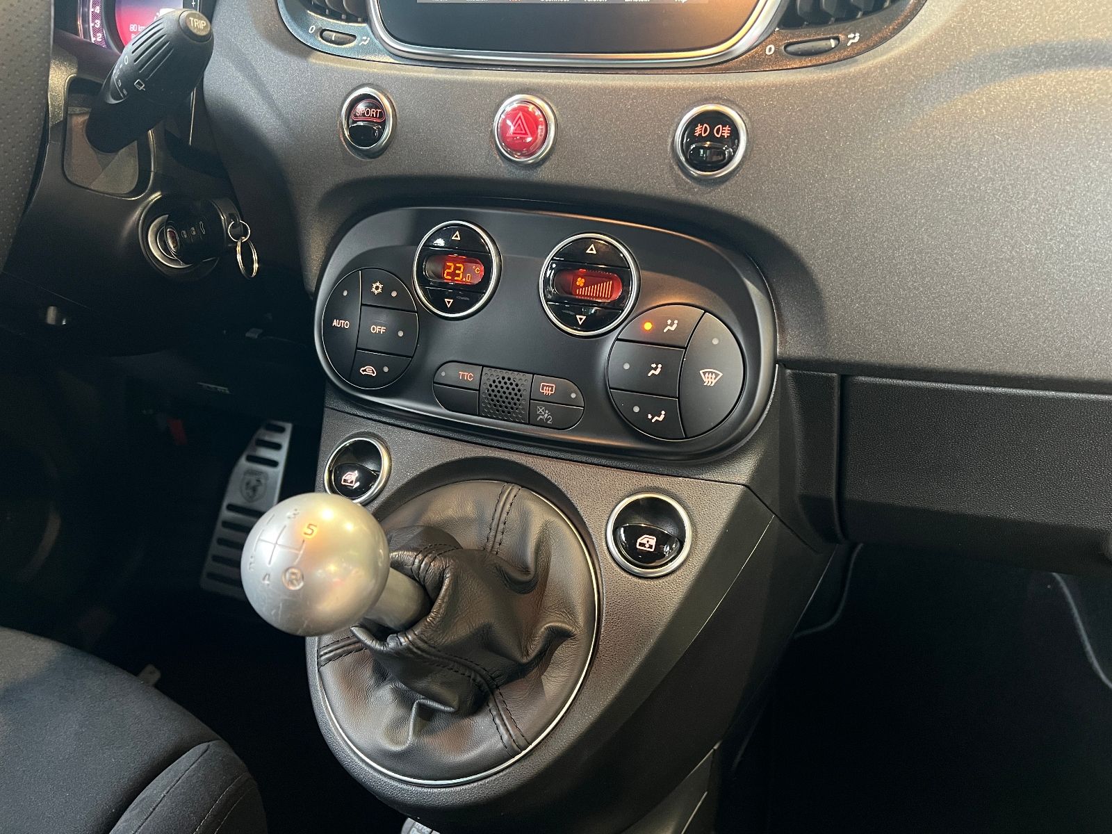 Fahrzeugabbildung Abarth 595 Competizione BREMBO NAV DAB ALU