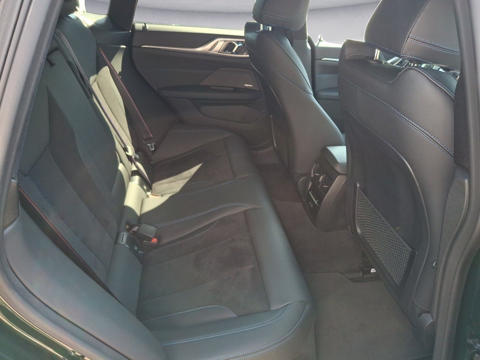 BMW i4 M50 Klimaaut. AHK Adaptives Fahrwerk foto 15