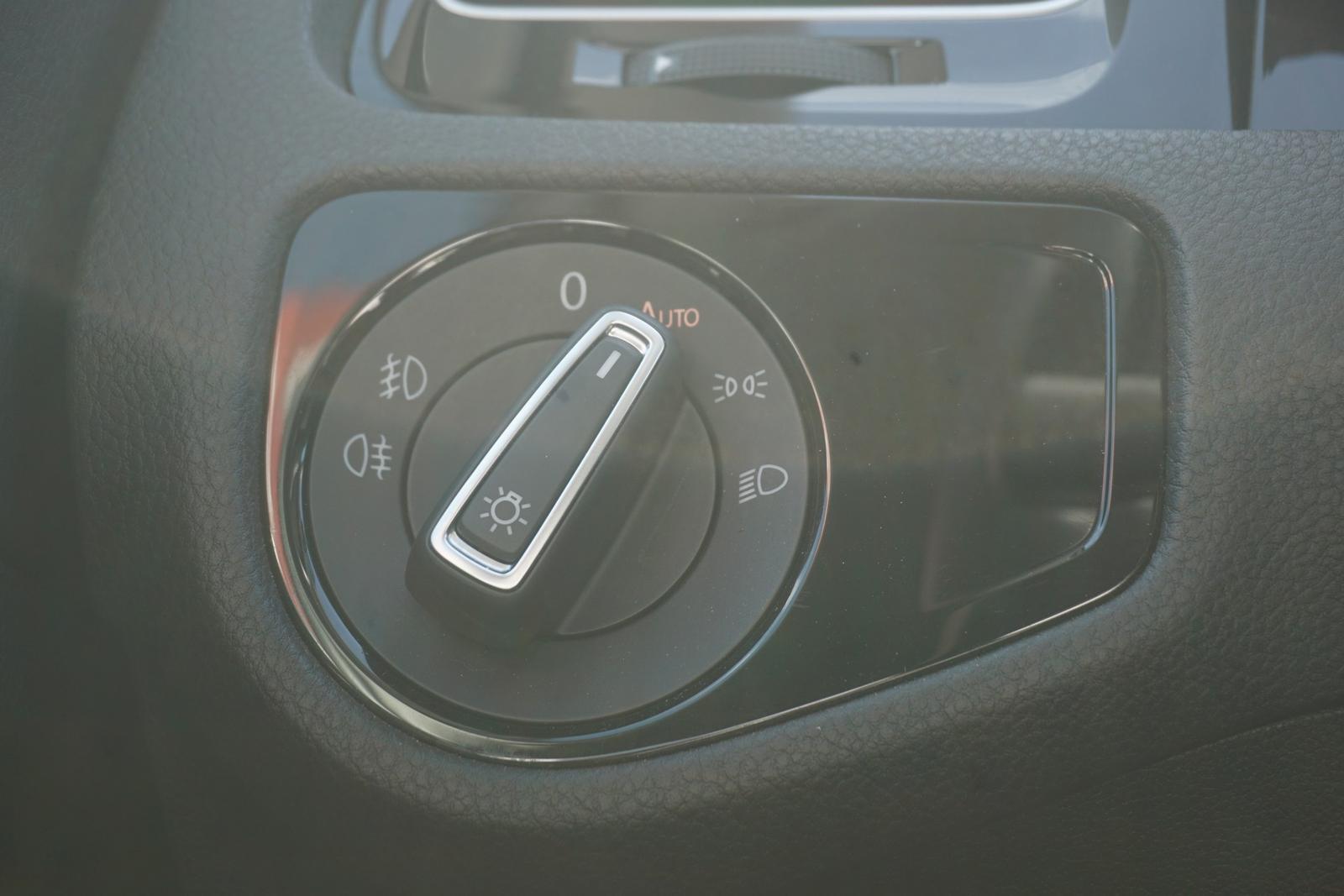 Volkswagen Golf VII Variant 1.5 TSI Highline DSG LED Kamera, миниатюра 26