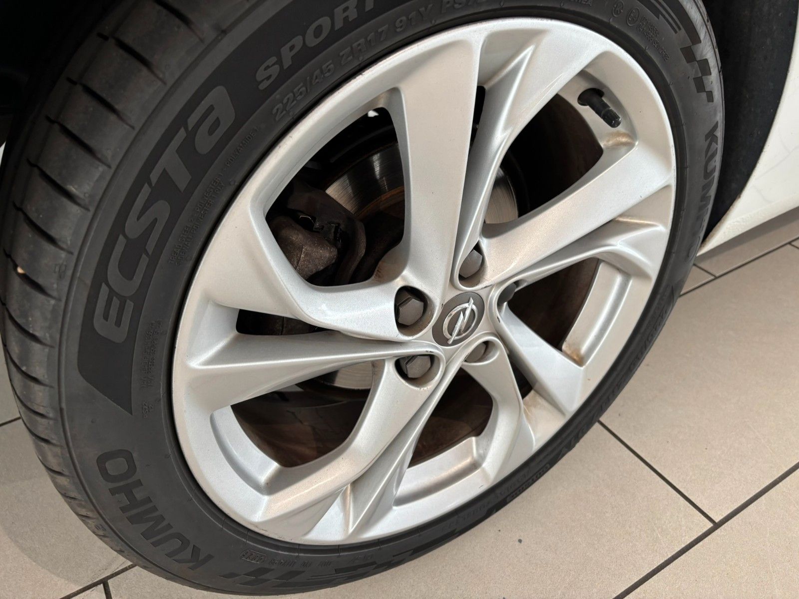 Fahrzeugabbildung Opel Astra ST 1.4T INNOVATION NAVI/KAMERA/SHZ/MATRIX