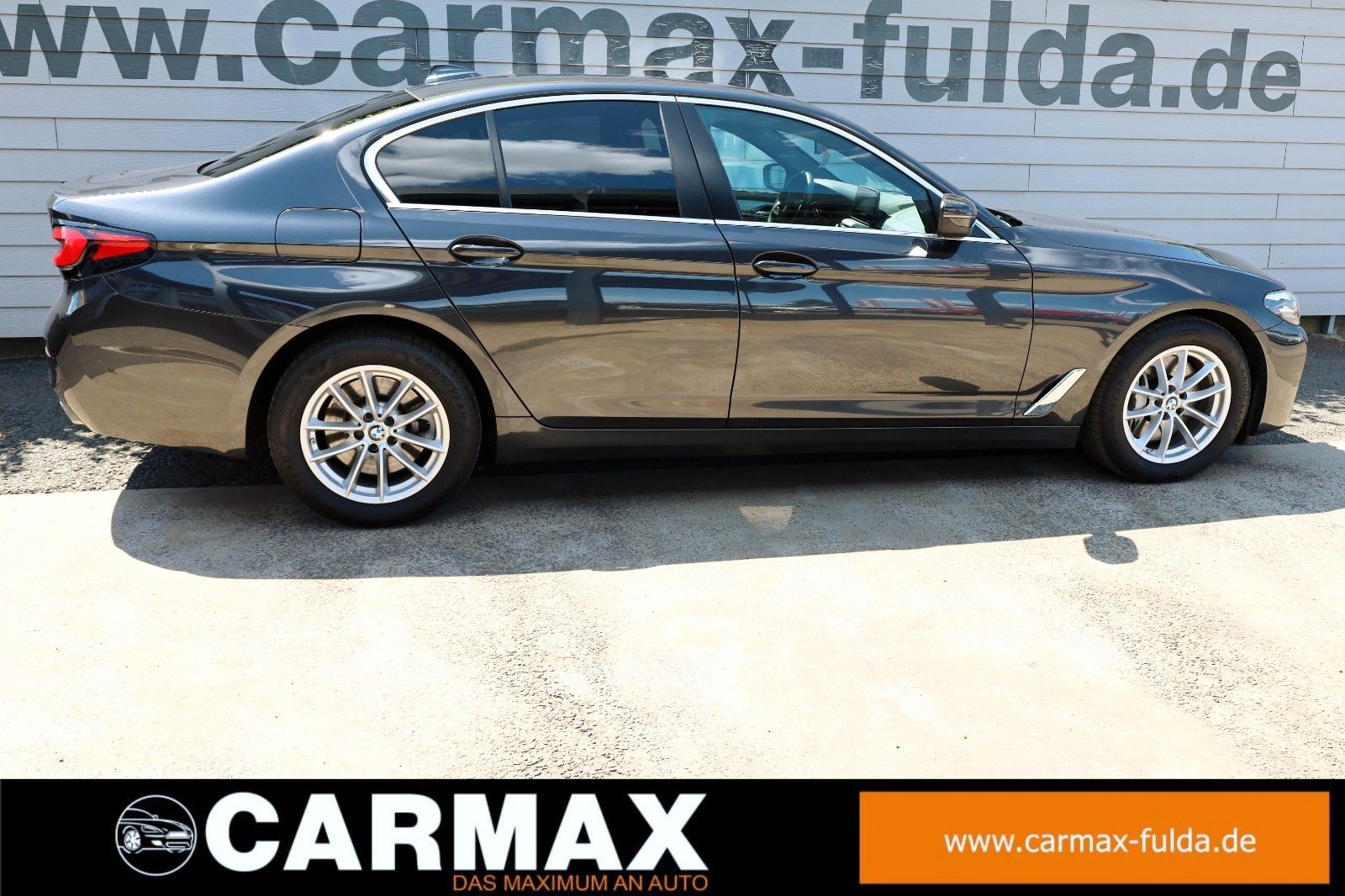 Fahrzeugabbildung BMW 530 d xDrive Lim. Leder,Navi,LED,Kamera,HUD,+WR