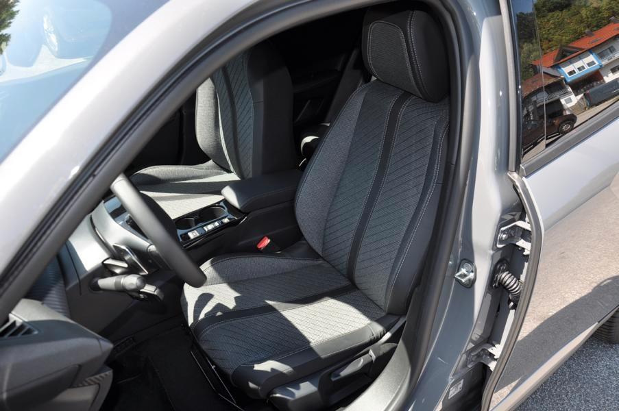 Peugeot 2008 Hybrid 145 Allure *LED*