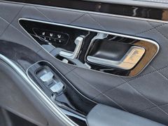 Fahrzeugabbildung S 500 4-Matic L AMG-LINE-CHAUFFEUR