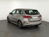 Mercedes-Benz B180 AMG Line LED Virtual Cockpit Sitzheizung - mit Benzin-Antrieb: Kleinbus