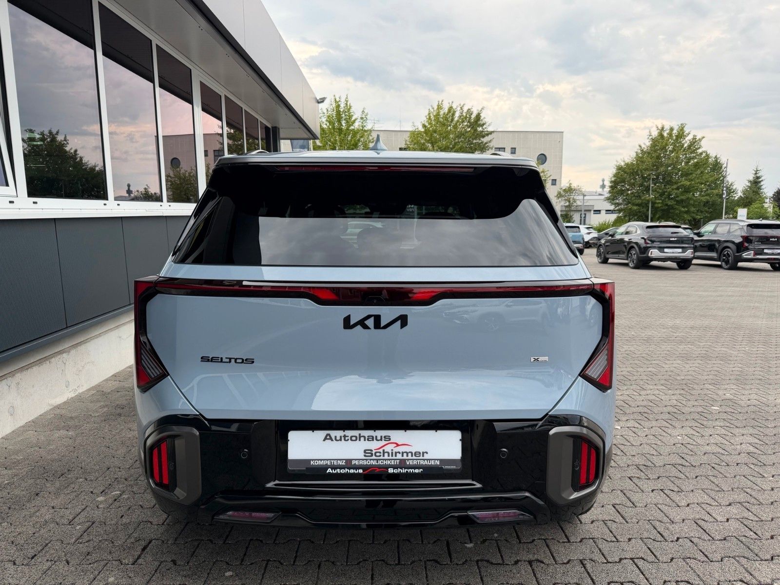 Fahrzeugabbildung Kia Seltos 1.6T 180 AWD DCT X-LINE STD