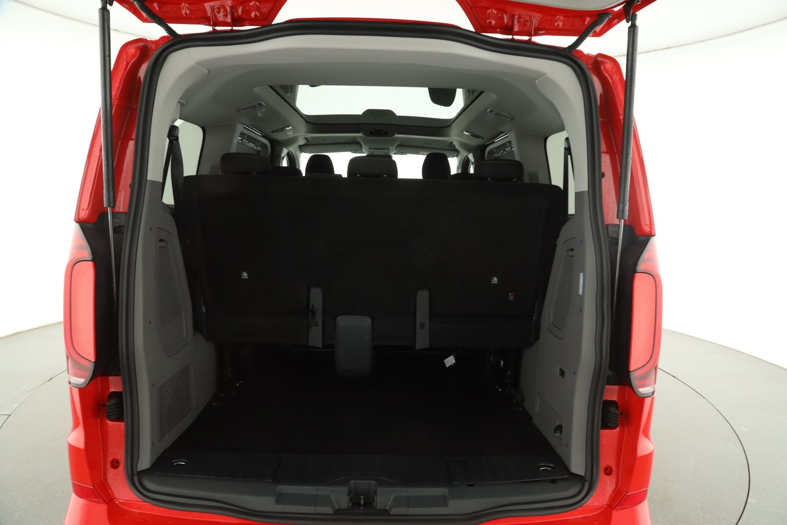 Volkswagen T7 Caravelle - Bild 8