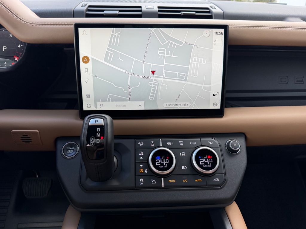 LAND-ROVER Defender 2024
