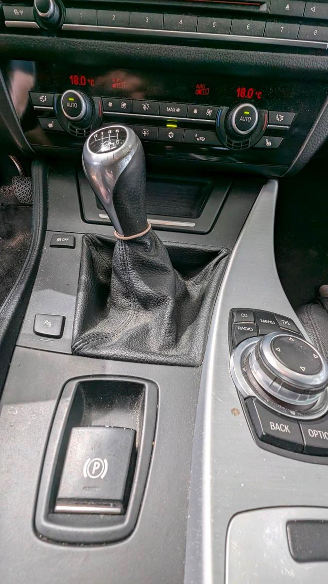 BMW 525 2010 — photo 7