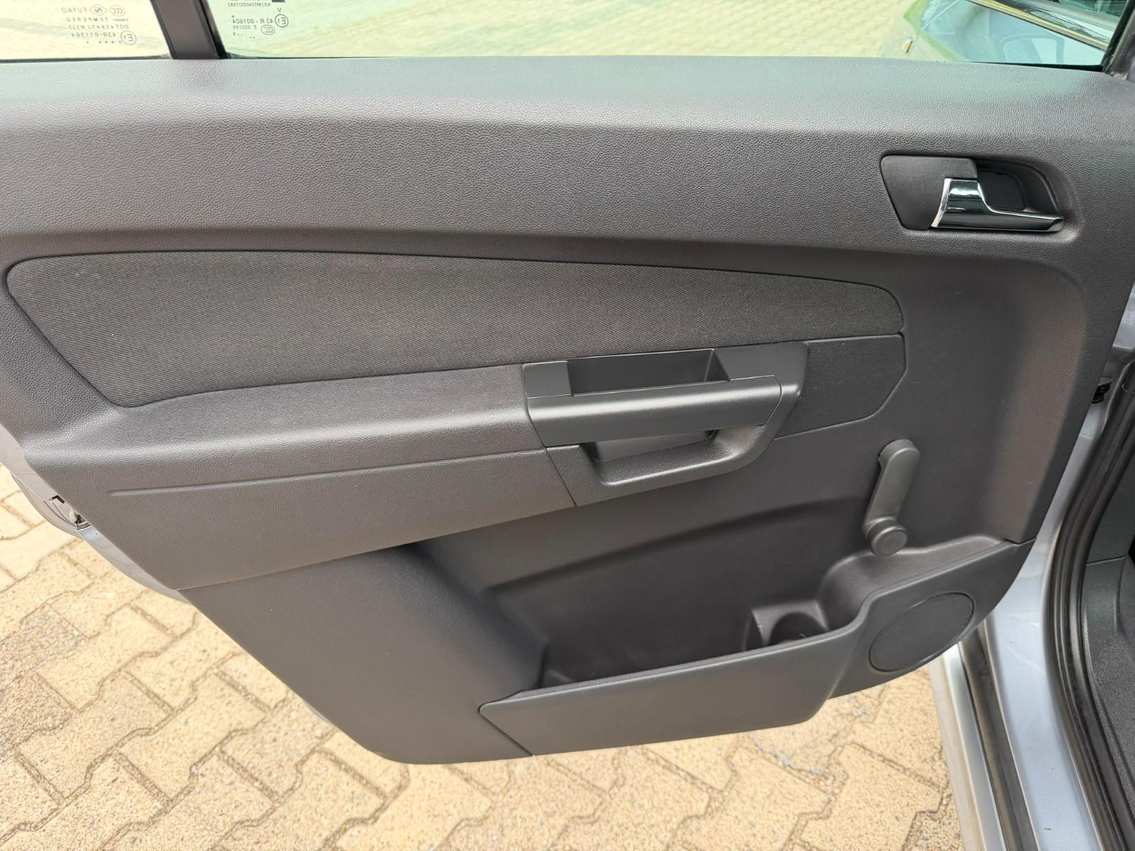 Opel Zafira B Sport