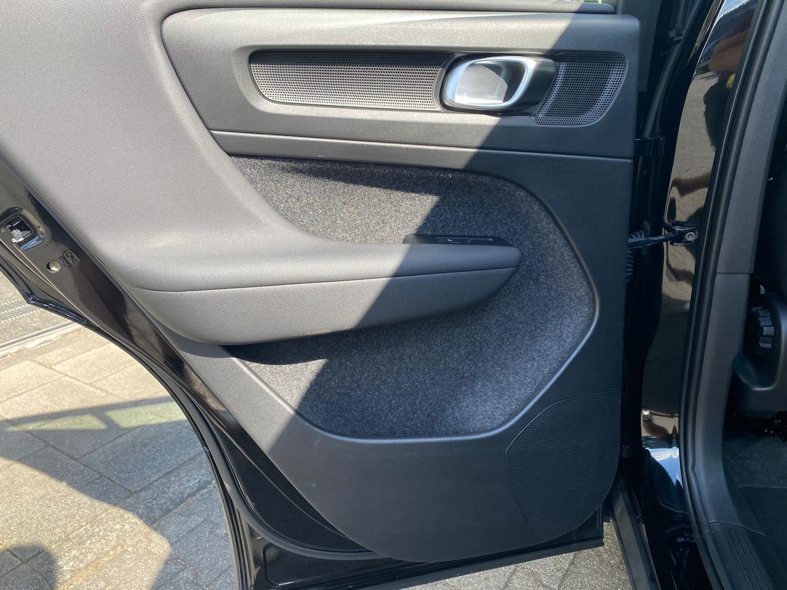 Fahrzeugabbildung Volvo XC40 Inscript Plug-In Hybr LED+NAVI+KAM+DAB+ACC+