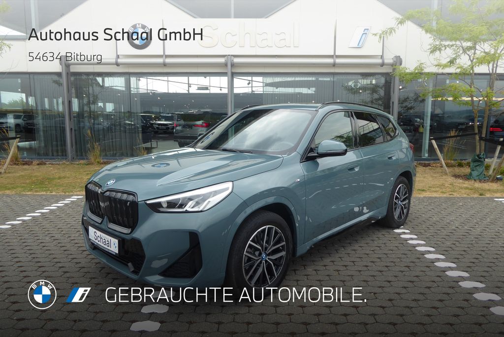 Image of BMW iX1