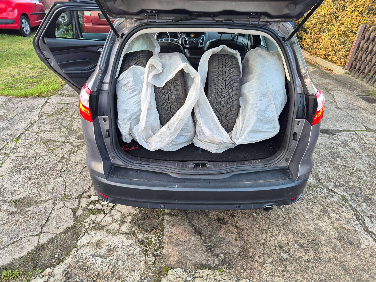Ford Focus 2013 — photo 7