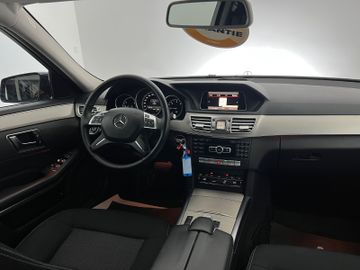 Mercedes E 200 - 9