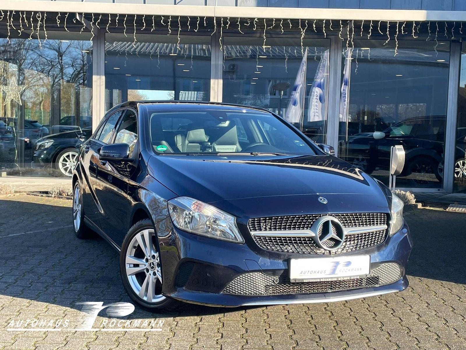Mercedes-Benz A 200 AHK Navi PDC Tempo