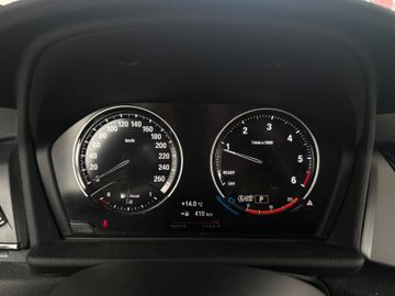BMW 218 Active Tourer - 11