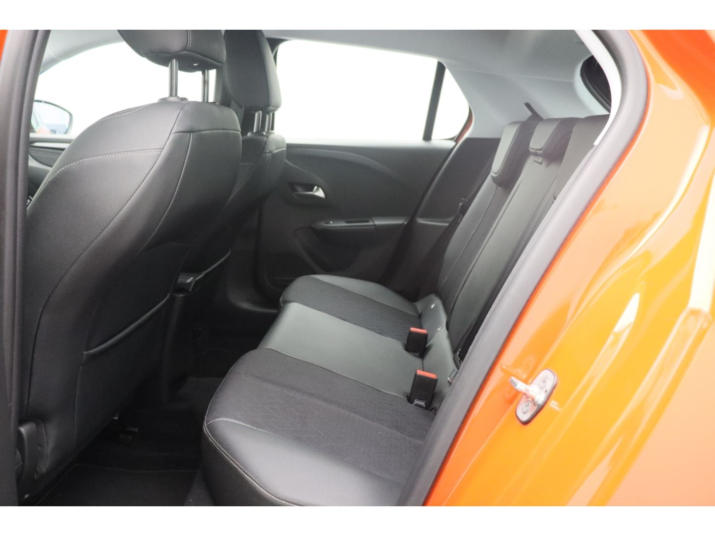 Fahrzeugabbildung Opel Corsa-e F First Edition LED Digitales Cockpit