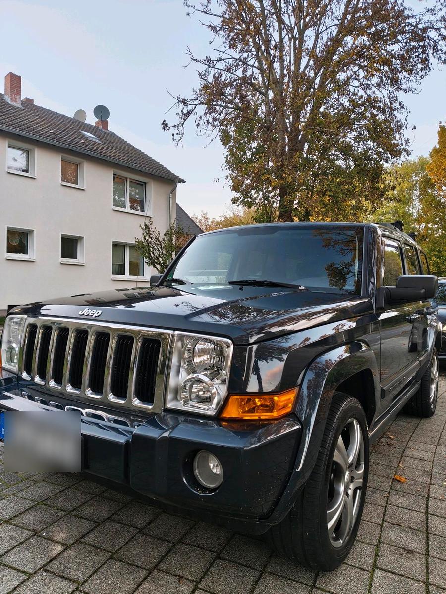 Jeep Commander 2007 — rear view