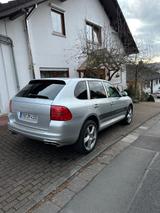 Porsche Cayenne Turbo, Motor neu mit Garantie, gepflegt - Porsche: Motor