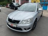 Skoda Octavia Combi RS 2.0 TDI Navi AHK Klima SHZ PDC - Skoda Octavia aus 2012: RS