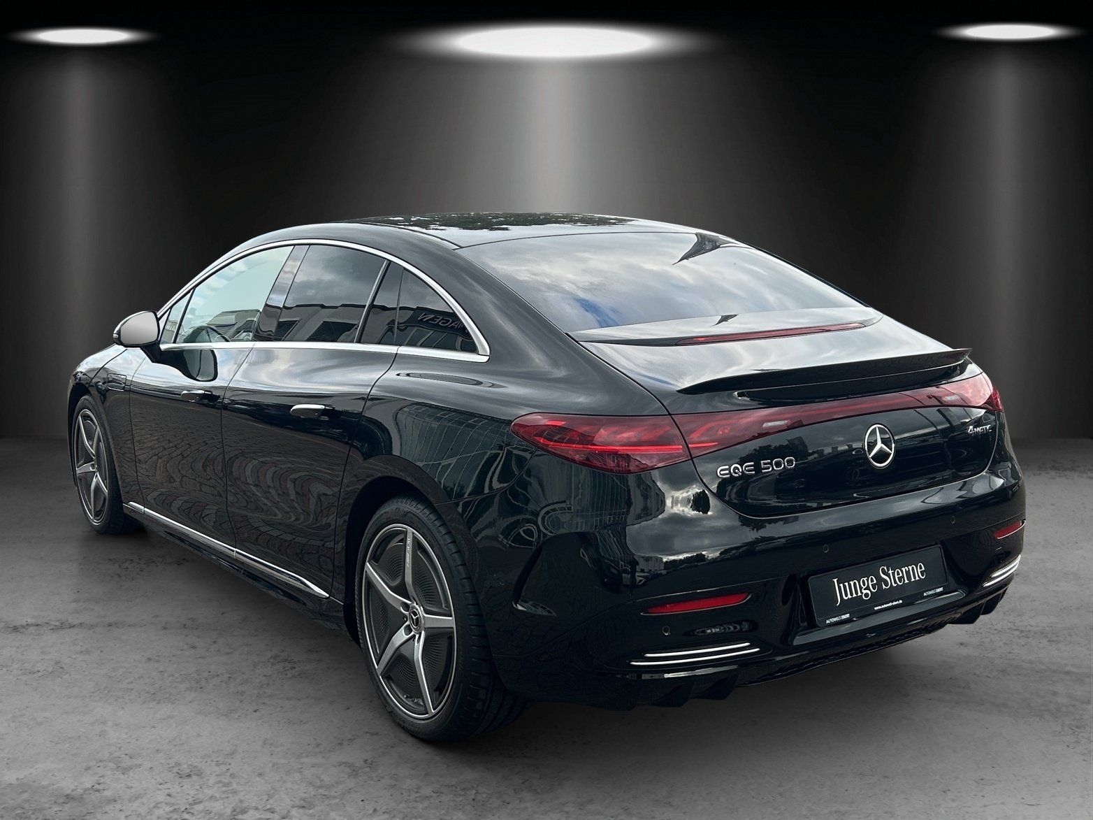 Fahrzeugabbildung Mercedes-Benz EQE500 AMG Prem DISTRO 22kw AIRMATIC 4,5°HAL AHK