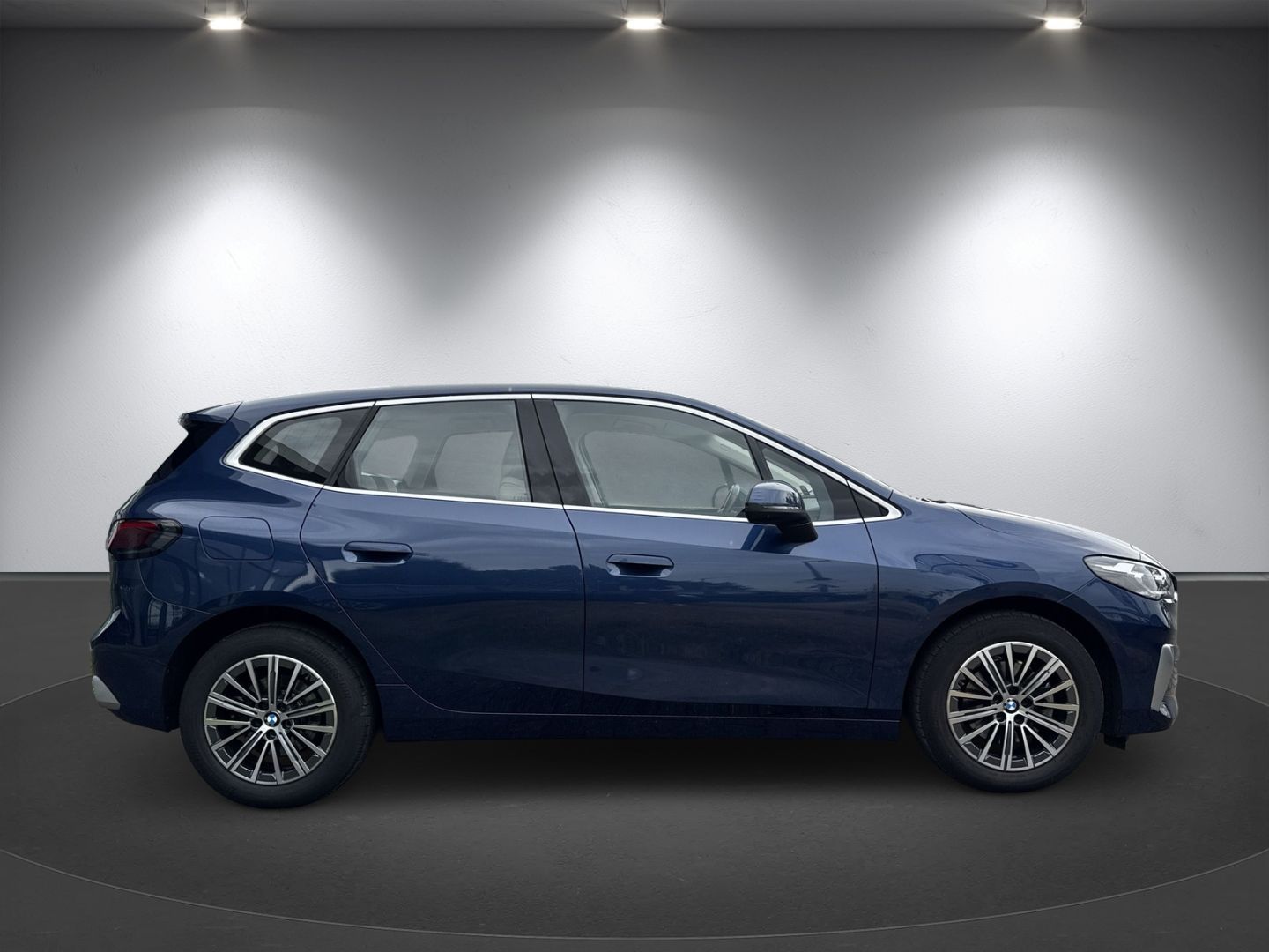 BMW 220 Active Tourer i Luxury Line Driving Assistan foto 3