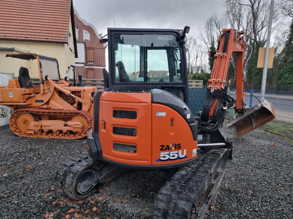 HITACHI ZX55U-6
