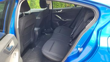 Fahrzeugabbildung Ford Focus Lim. Cool & Connect