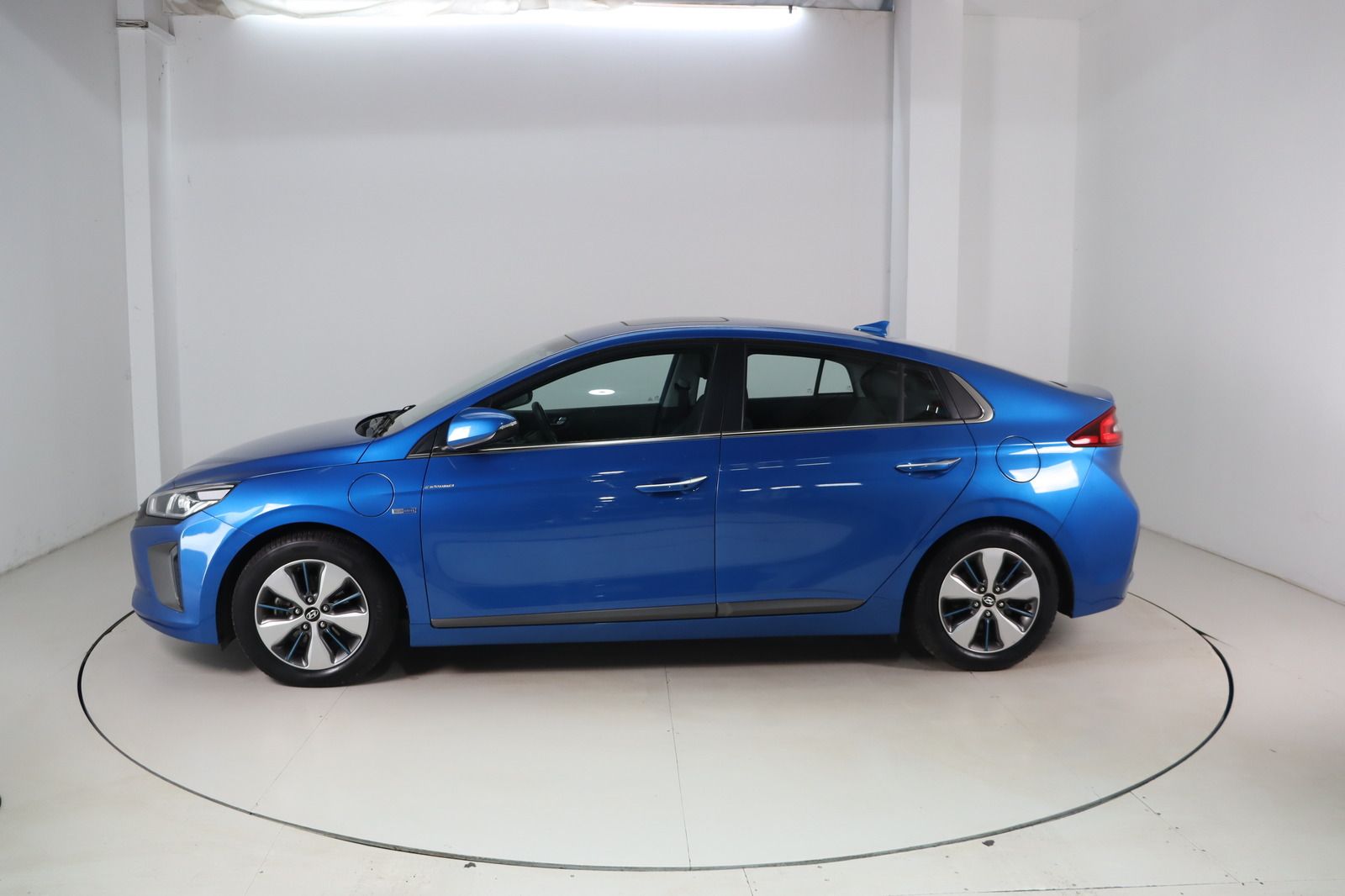 Fahrzeugabbildung Hyundai IONIQ * Memory * Sitzhzg./-lüftung Premium Plug-