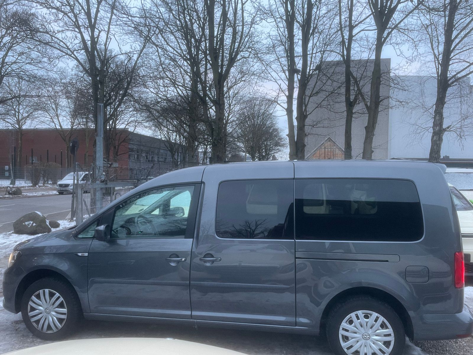 VW Caddy 2,0TDI 75kW BDSG Maxi Rampe Top Zustand
