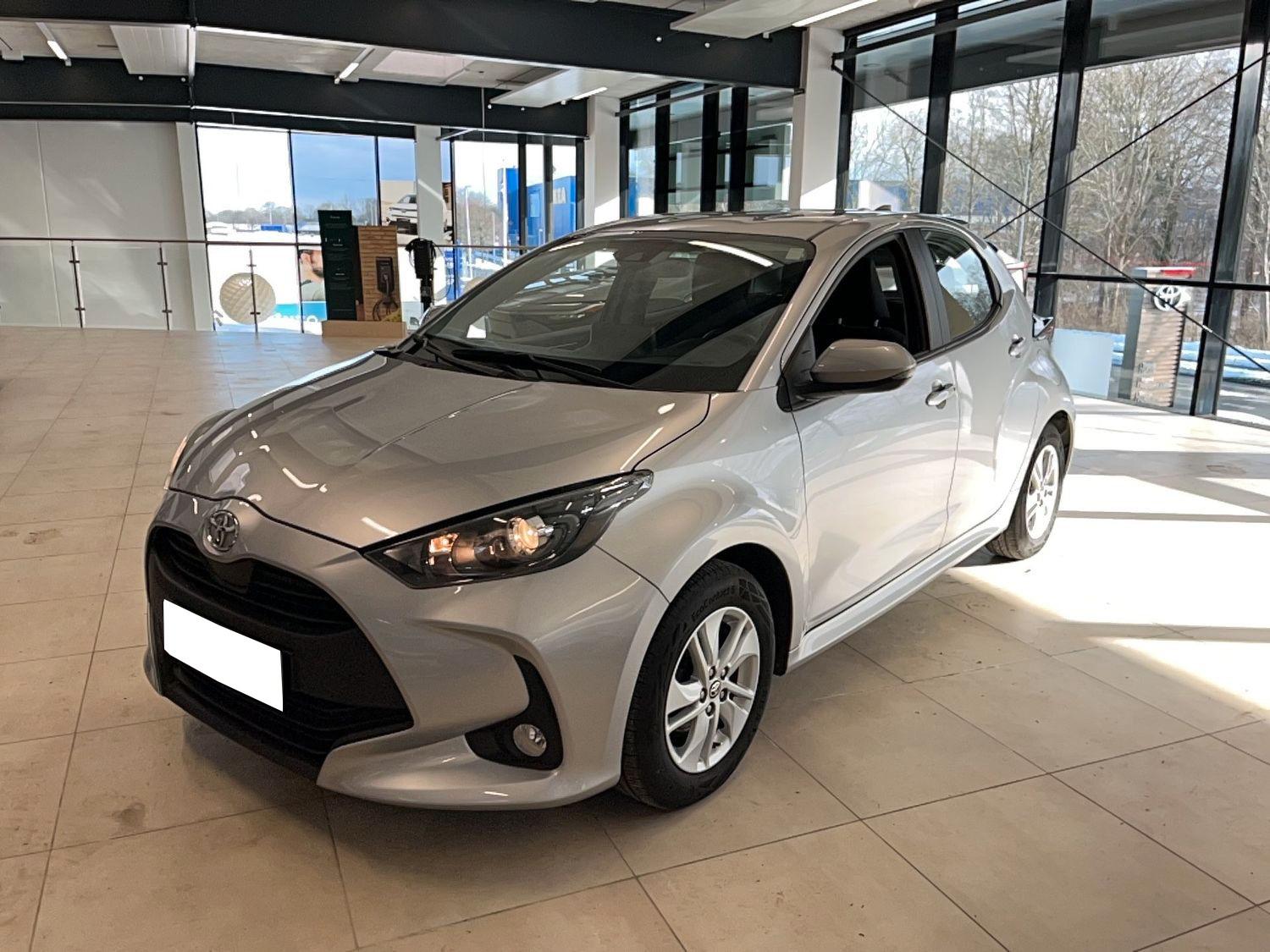 Toyota Yaris 1.5 Active KLIMA+KAMERA+15"+CARPLAY+SHZ